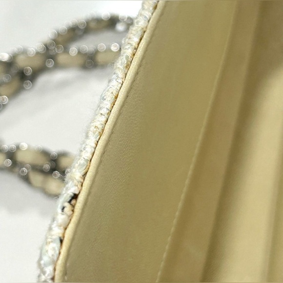 Chanel Women’s‎ Tweed Medium Timeless Classic Double Flap Shoulder Bag AUTHENTIC - Picture 13 of 16